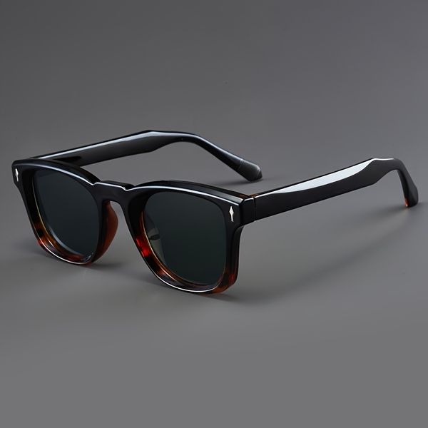 Lentes cuadrados negro y carey