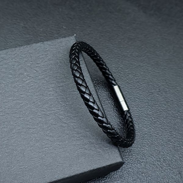 Pulsera de cuero trenzado negra
