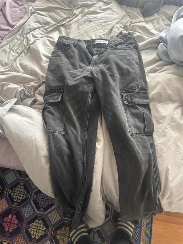 Tu jeans cargo gris lavado